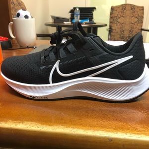 Women’s Pegasus 38 size 6.5